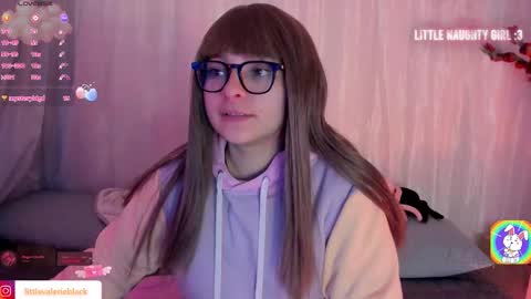 Snapshot of aurora_blaack chatting on 30, 11, 2025 val online show from 30, 11, 2025