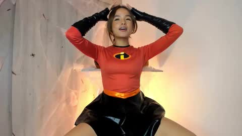 Snapshot of aurora_bunnie chatting on 28, 10, 2025 Sharith  online show from 28, 10, 2025