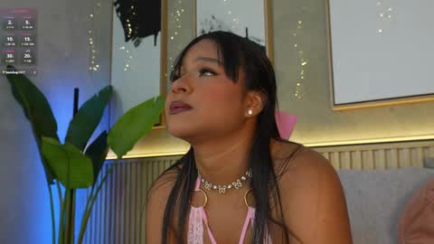 aurora_cruz online show from 9, 5, 2026