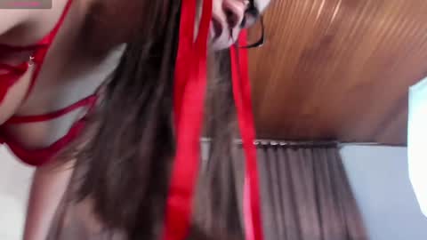 Snapshot of aurora_divine chatting on 18, 12, 2024 aurora_divine online show from 18, 12, 2024