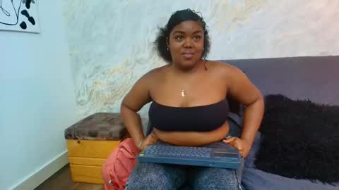 Snapshot of aurora_ebony chatting on 2, 10, 2025 aurora_ebony online show from 2, 10, 2025