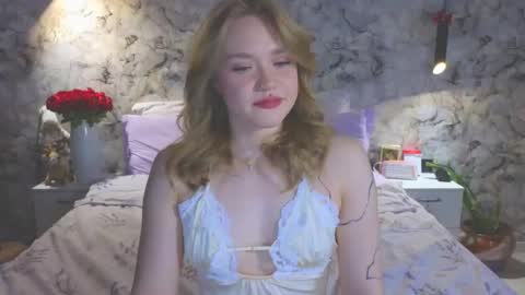 Snapshot of aurora_golden chatting on 16, 3, 2026 Kate online show from 16, 3, 2026