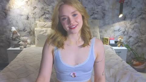 Snapshot of aurora_golden chatting on 6, 4, 2026 Kate online show from 6, 4, 2026