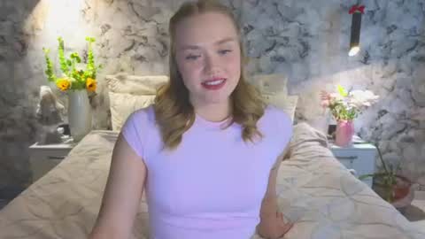 Snapshot of aurora_golden chatting on 14, 7, 2026 Kate online show from 14, 7, 2026