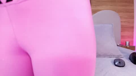 auroraa_miller online show from 13, 5, 2026