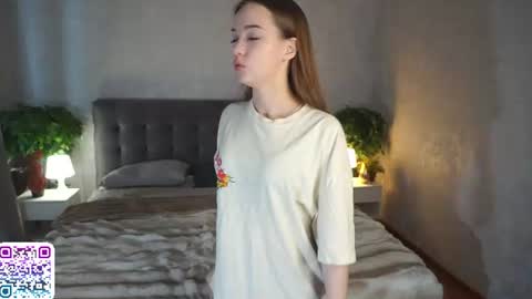 Snapshot of auroralowen chatting on 12, 7, 2026 Aurora online show from 12, 7, 2026