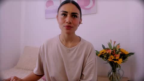 Aurora Ponce online show from 26, 9, 2025