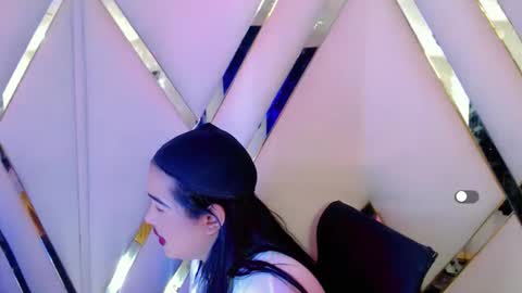 Snapshot of aurorarossx chatting on 27, 10, 2025 Aurora online show from 27, 10, 2025