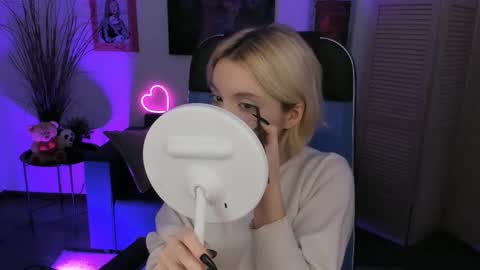 Snapshot of aurorawrenfield chatting on 26, 11, 2025 aurorawrenfield online show from 26, 11, 2025