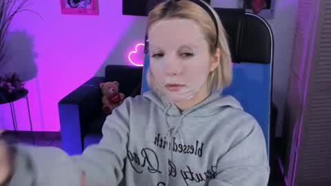 Snapshot of aurorawrenfield chatting on 16, 1, 2026 aurorawrenfield online show from 16, 1, 2026