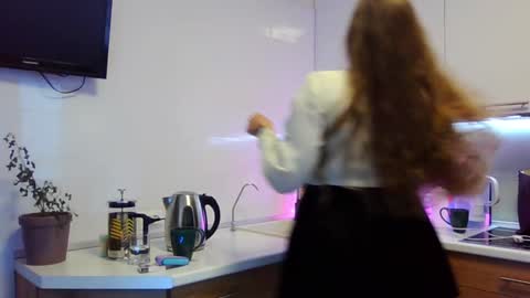 Aurore Harris online show from 8, 1, 2025