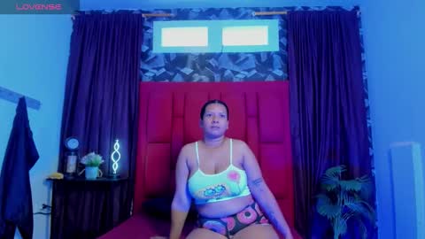 Snapshot of auroreadams chatting on 17, 11, 2025 auroreadams online show from 17, 11, 2025