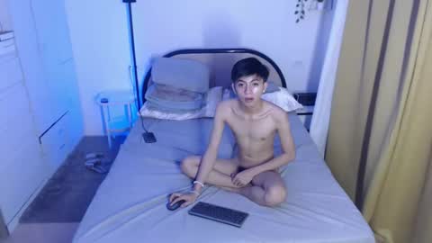 Snapshot of aus_thin02 chatting on 27, 10, 2025 Austin online show from 27, 10, 2025