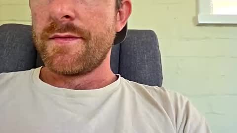 Snapshot of aussie_dadbod101 chatting on 15, 10, 2025 aussie_dadbod101 online show from 15, 10, 2025