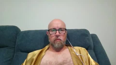 Snapshot of aussieguy73 chatting on 6, 11, 2025 aussieguy73 online show from 6, 11, 2025