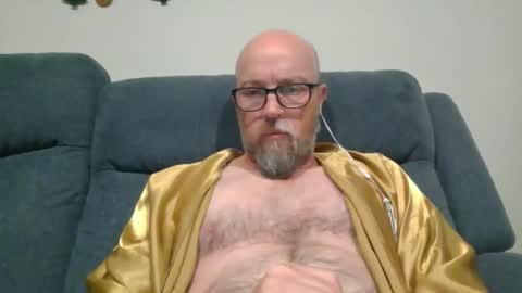 Snapshot of aussieguy73 chatting on 21, 12, 2025 aussieguy73 online show from 21, 12, 2025