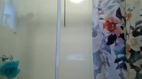 Snapshot of aussielovingxxx chatting on 13, 1, 2025 Milf4u online show from 13, 1, 2025