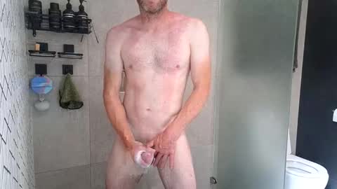 Snapshot of aussieweapon chatting on 4, 5, 2026 Nick online show from 4, 5, 2026