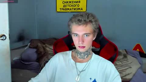 Snapshot of austen_milker chatting on 20, 9, 2025 Austen online show from 20, 9, 2025