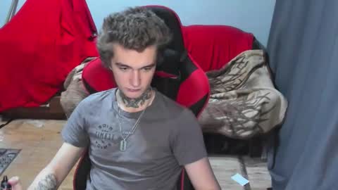 Snapshot of austen_milker chatting on 21, 10, 2025 Austen online show from 21, 10, 2025