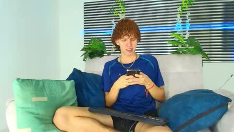 Snapshot of austin_collinsxx chatting on 23, 12, 2025 austin_collinsxx online show from 23, 12, 2025