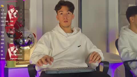 austinreeds online show from 26, 3, 2026