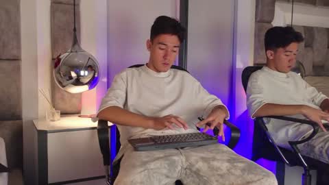 austinreeds online show from 13, 5, 2026