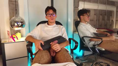 austinreeds online show from 23, 5, 2026
