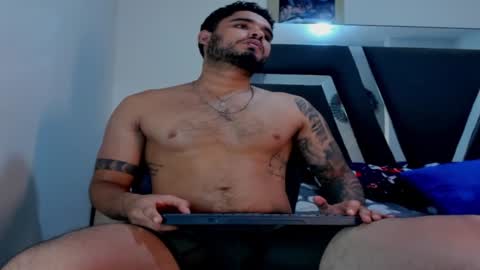 Snapshot of austintorres_ chatting on 18, 12, 2024 AustinTorres online show from 18, 12, 2024