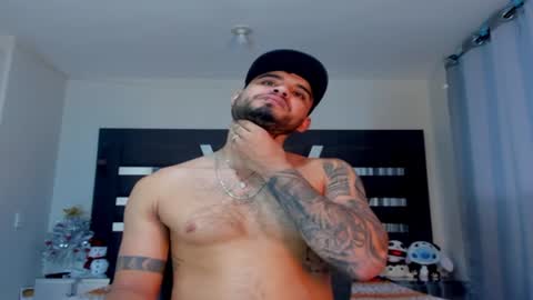 Snapshot of austintorres_ chatting on 31, 12, 2024 AustinTorres online show from 31, 12, 2024