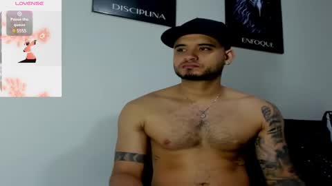 Snapshot of austintorres_ chatting on 12, 2, 2025 AustinTorres online show from 12, 2, 2025
