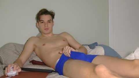 Snapshot of auston_r1ch chatting on 28, 1, 2025 Auston 3 online show from 28, 1, 2025