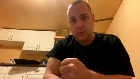 Snapshot of auz1812 chatting on 16, 12, 2024 Auz online show from 16, 12, 2024