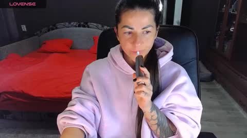 Ava online show from 15, 10, 2025