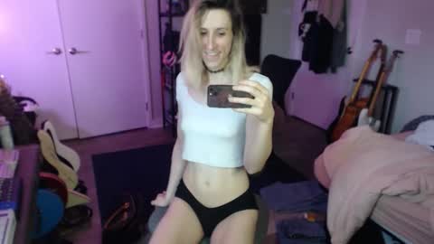 Ava online show from 7, 3, 2026