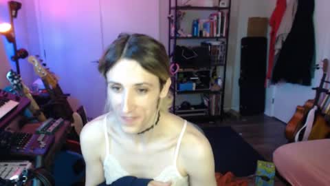Ava online show from 7, 5, 2026