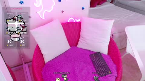 Snapshot of ava_williams_ chatting on 8, 1, 2025 AVA online show from 8, 1, 2025