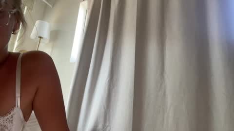 Ava Monroe online show from 22, 10, 2025