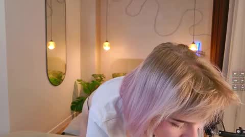 avabloom_ online show from 12, 11, 2025