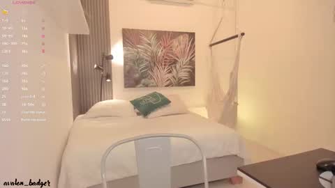 Avalon online show from 14, 10, 2025