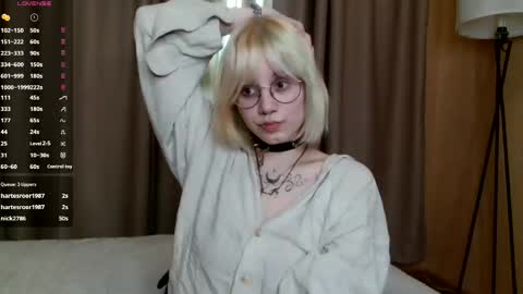 Snapshot of avaobierne chatting on 9, 6, 2026 avaobierne online show from 9, 6, 2026