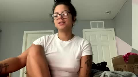 avasecrets1121 online show from 12, 9, 2025