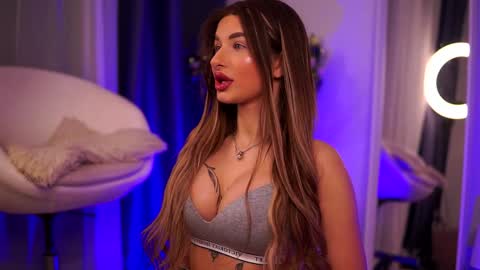 Snapshot of avashay chatting on 12, 1, 2025 Carina online show from 12, 1, 2025