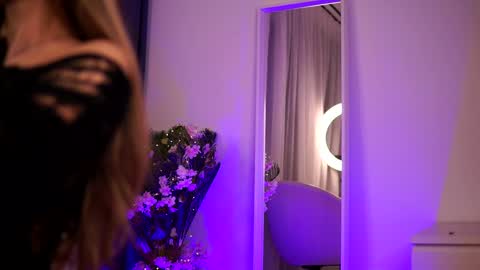 Snapshot of avashay chatting on 15, 1, 2025 Carina online show from 15, 1, 2025