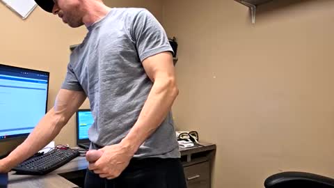 Snapshot of averageandsum chatting on 11, 1, 2026 averageandsum online show from 11, 1, 2026