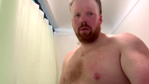 Snapshot of averagedan90 chatting on 16, 10, 2025 Dan online show from 16, 10, 2025