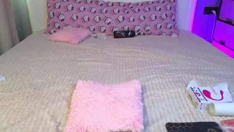 Snapshot of avgustina_love chatting on 4, 12, 2024 avgustina_love online show from 4, 12, 2024
