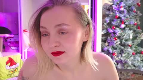 Snapshot of avgustina_love chatting on 25, 1, 2025 avgustina_love online show from 25, 1, 2025