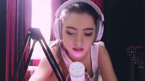 Avriel online show from 23, 11, 2025