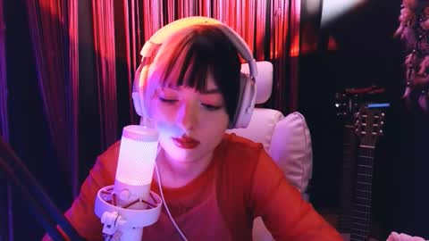 Avriel online show from 16, 12, 2025